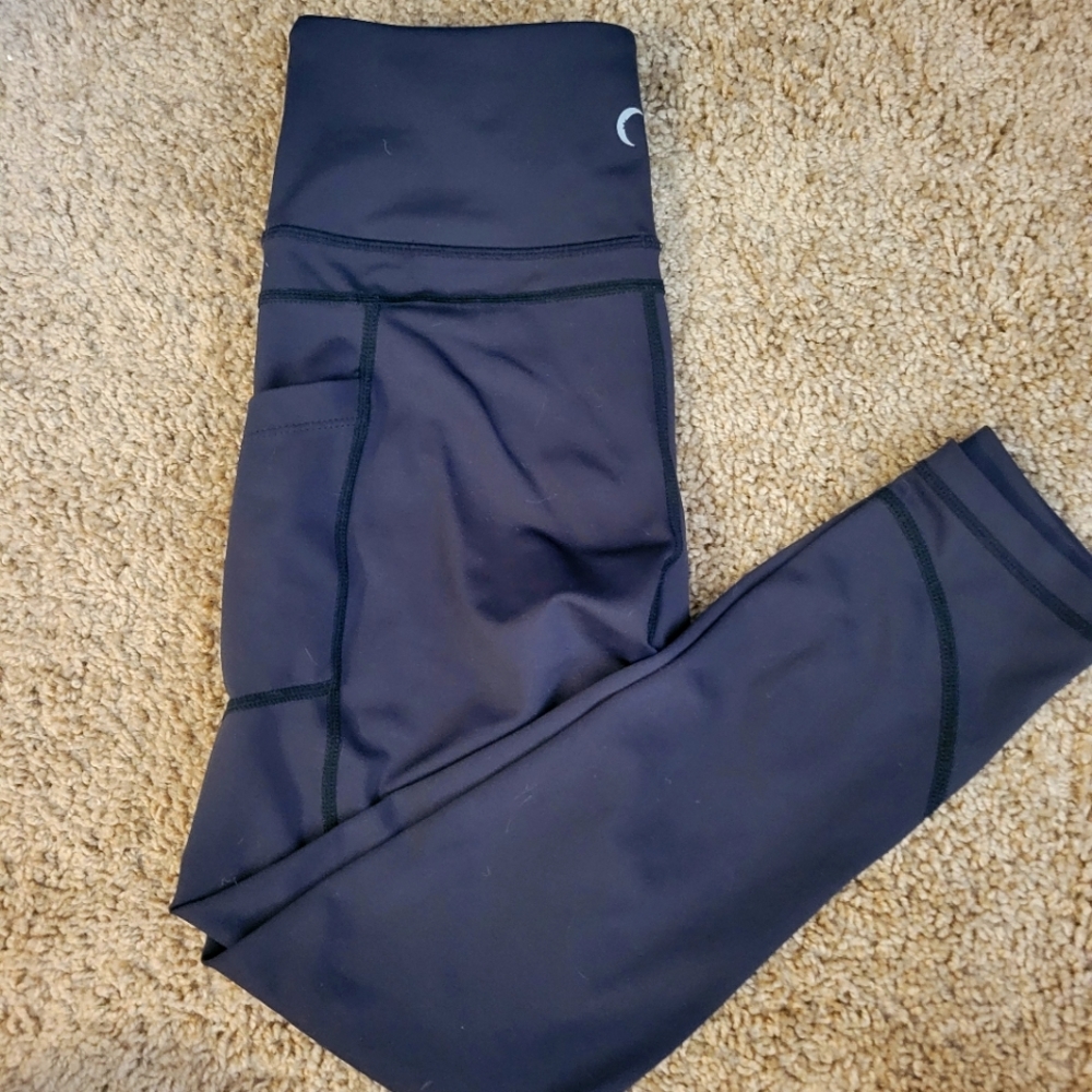 Zyia light and tight black leggings